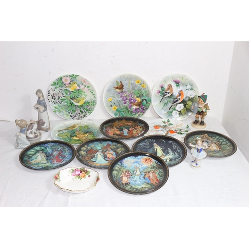 209 - QUANTITY OF COLLECTABLE CHINA INCLUDING LLADRO AND ROYAL DOULTON