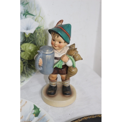 209 - QUANTITY OF COLLECTABLE CHINA INCLUDING LLADRO AND ROYAL DOULTON