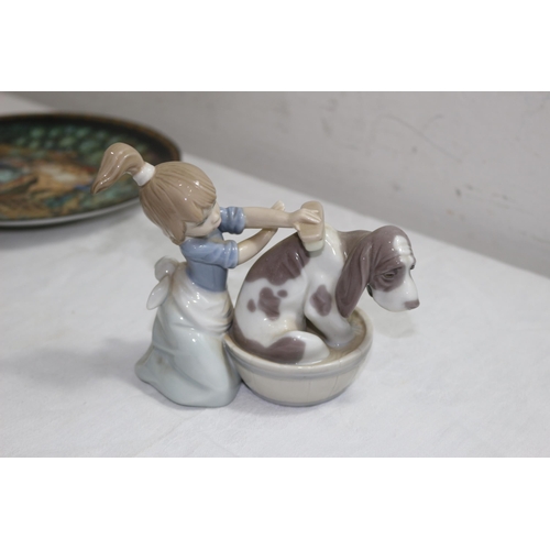 209 - QUANTITY OF COLLECTABLE CHINA INCLUDING LLADRO AND ROYAL DOULTON