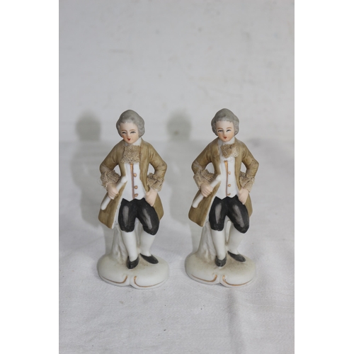 210 - QUANTITY OF CLASSICAL FIGURES  x7
19CM