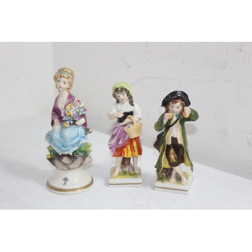 210 - QUANTITY OF CLASSICAL FIGURES  x7
19CM