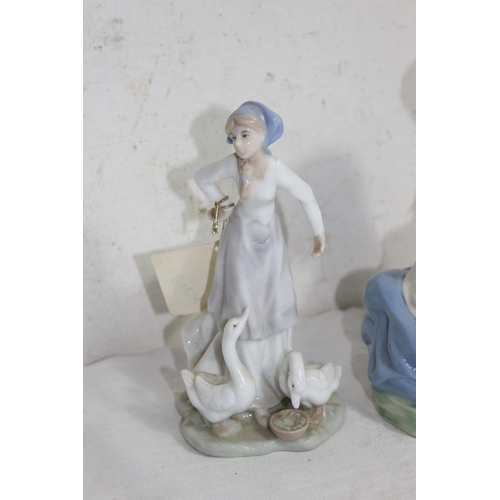 211 - QUANTITY OF FIGURES  x4
23CM