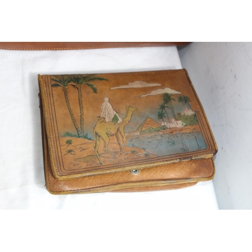 289 - QUANTITY OF VINTAGE LEATHER CASES x5