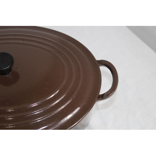 310 - LE CREUSET CASSEROLE DISH SIZE E