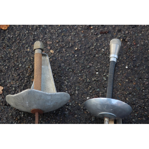 360 - QUANTITY OF FENCING FOILS AND MASK