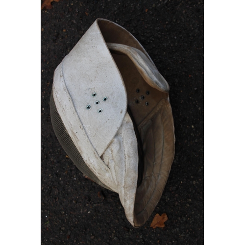 360 - QUANTITY OF FENCING FOILS AND MASK