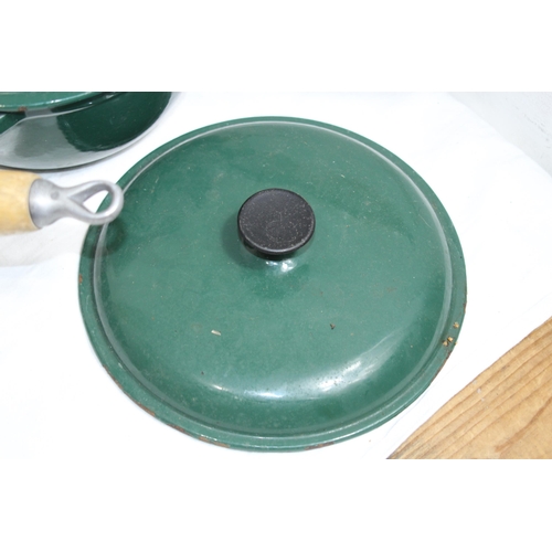 316 - QUANTITY OF GREEN LE CRESUET STYLE PANS x4