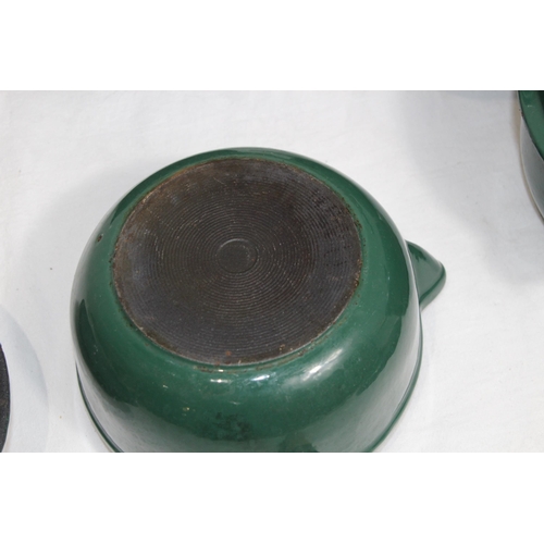 316 - QUANTITY OF GREEN LE CRESUET STYLE PANS x4
