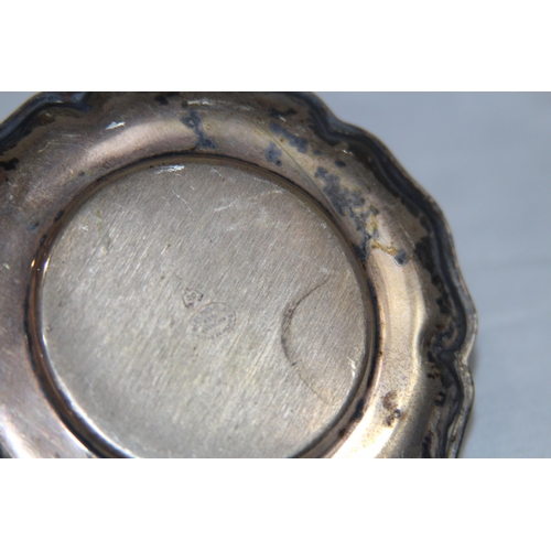 888 - STERLING SILVER DISH, 17.6 GRAMS - 8CM