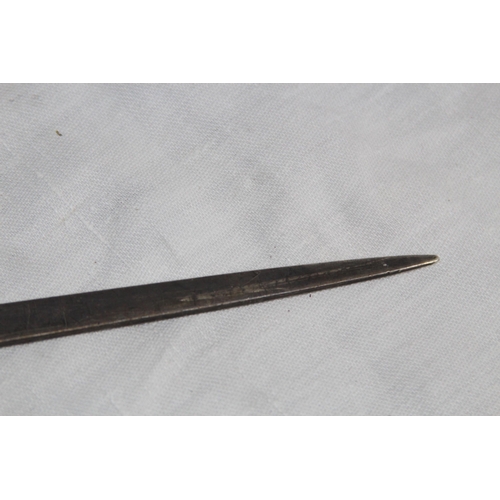 889 - LARGE CRESTED, GEORGIAN SILVER MEAT SKEWER, LONDON 1772, 111 GRAMS