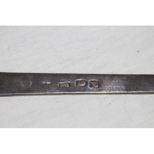 889 - LARGE CRESTED, GEORGIAN SILVER MEAT SKEWER, LONDON 1772, 111 GRAMS