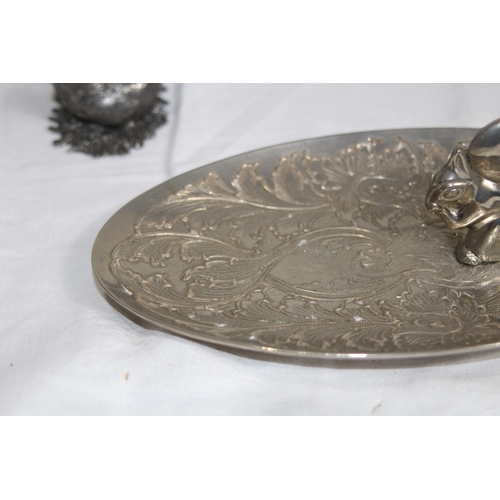 897 - SELECTION OF SILVER PLATE AND METAL ANIMALS THAT FORM AN ELEPHANT AND PIG PIN CUSHIONS, AND BIRD OPE... 