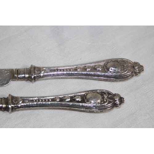 899 - SILVER KNIFE AND FORK SET SHEFFIELD 1861, 53.4 GRAMS