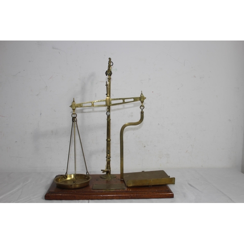 319 - VINTAGE LETTER SCALES 
43 X 30CM