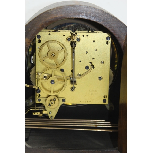 323 - FOUR VINTAGE CLOCKS 
28 X 24 X 12CM