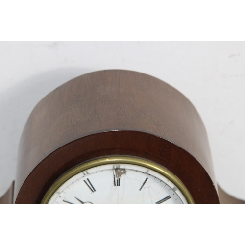 323 - FOUR VINTAGE CLOCKS 
28 X 24 X 12CM