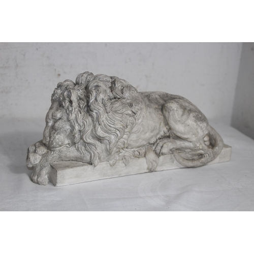 324 - CONOVA STONE LION FIGURE 
30 X 10 X 14CM