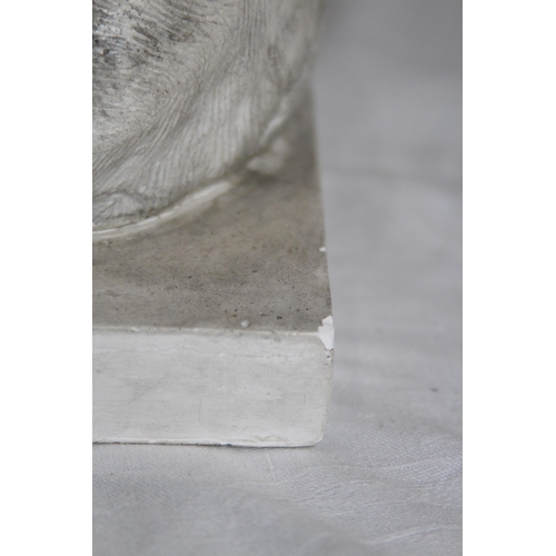 324 - CONOVA STONE LION FIGURE 
30 X 10 X 14CM