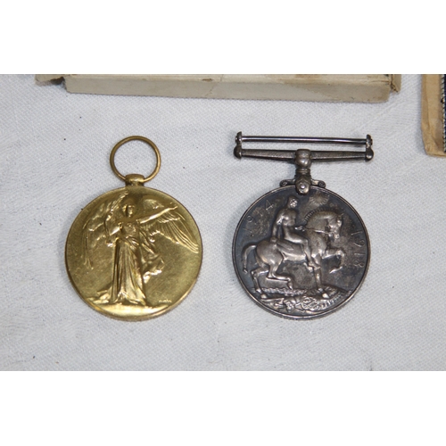 584 - PAIR OF UNWORN WW1 MEDALS WITH RARE ORIGINAL ISSUING BOX, TO 86570 PTE. G.W.H. JONES, ROYAL WELSH FU... 