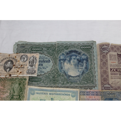 809 - SELECTION OF ANTIQUE AND VINTAGE WORLD BANKNOTES