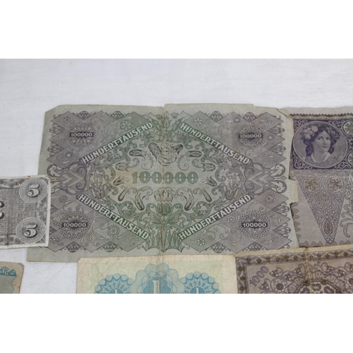 809 - SELECTION OF ANTIQUE AND VINTAGE WORLD BANKNOTES