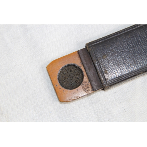 722 - QUANTITY OF VINTAGE CUT THROAT RAZORS