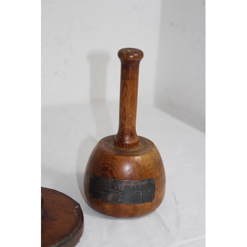 730 - VINTAGE WOODEN INKWELL AND STONE MASONS MALLET
