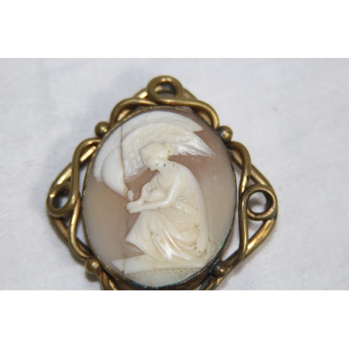 853 - QUANTITY OF VINTAGE AND ANTIQUE CAMEO BROOCHES