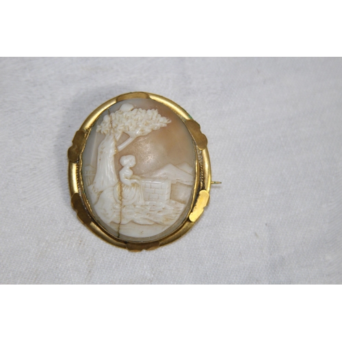 854 - QUANTITY OF VINTAGE AND ANTIQUE CAMEO BROOCHES