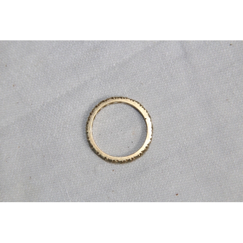 969 - 9CT GOLD ETERNITY RING - 2.40G - SIZE N