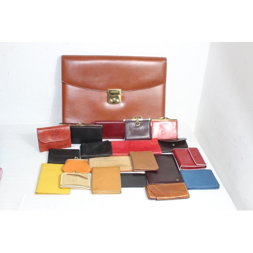 328 - LARGE QUANTITY OF LEATHER PURSES ETC