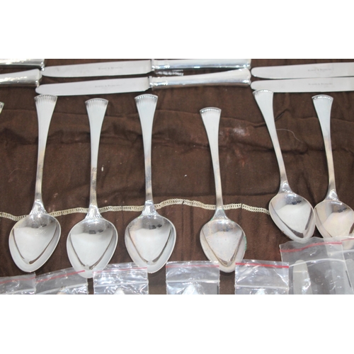 351 - QUANTITY OF ROBBE AND BERKINS CUTLERY