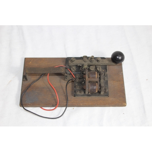 356 - WWII MORSE CODE SET UP