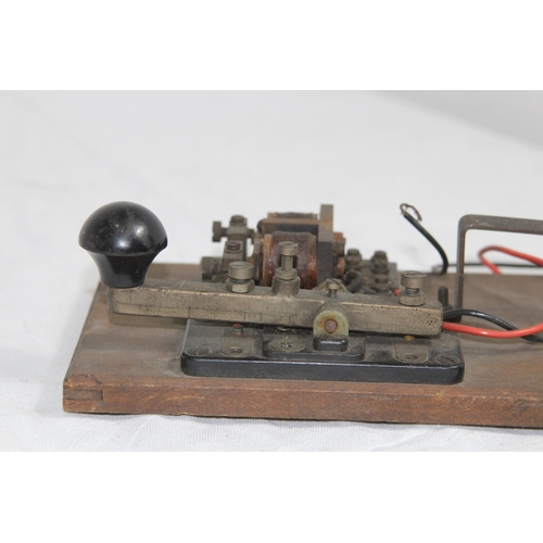 356 - WWII MORSE CODE SET UP