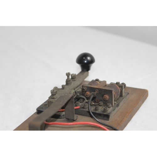 356 - WWII MORSE CODE SET UP