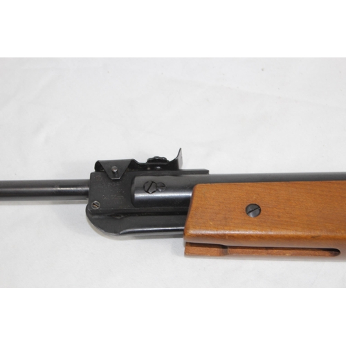 601 - RELUM TAURUS .22 CAL AIR RIFLE