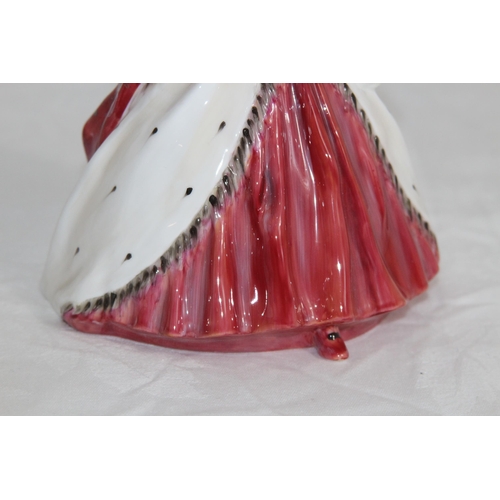 659 - ROYAL DOULTON THE ERMINE COAT FIGURINE 
18CM