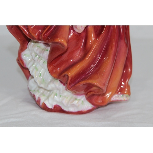 663 - ROYAL DOULTON TOP O' THE HILL FIGURINE
21CM