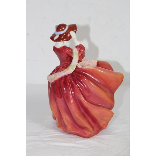 663 - ROYAL DOULTON TOP O' THE HILL FIGURINE
21CM
