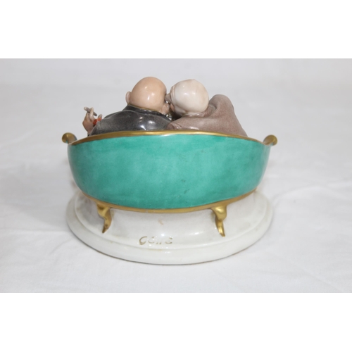 665 - CAPADIMONTE THE CLUB HOUSE GOSSIPS 1962
16 X 10CM