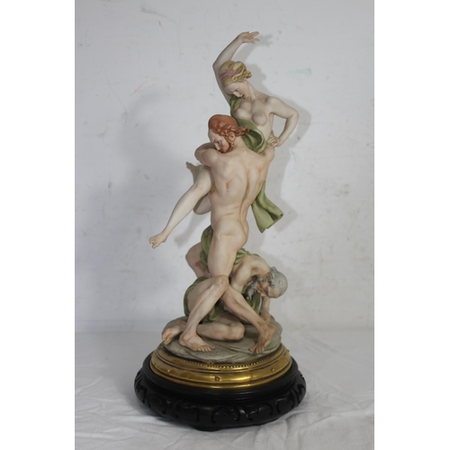 673 - CAPO DI MONTE RAPE OF THE SABINES FIGURES
42CM