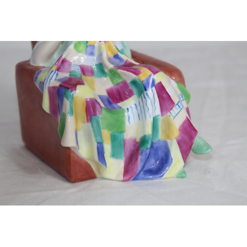 677 - ROYAL DOULTON PATCH WORK QUILT FIGURINE
17CM