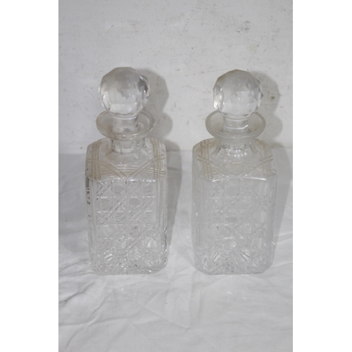 731 - VINTAGE TANTULUS 
28 X 14 X 31CM