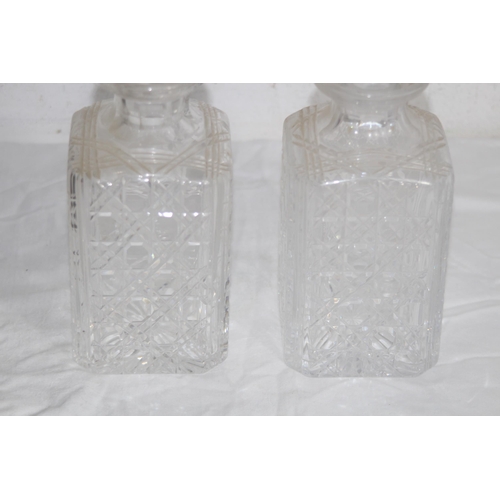 731 - VINTAGE TANTULUS 
28 X 14 X 31CM