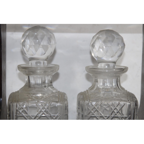 731 - VINTAGE TANTULUS 
28 X 14 X 31CM