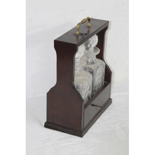 731 - VINTAGE TANTULUS 
28 X 14 X 31CM