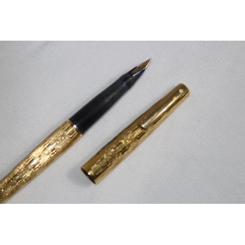 733 - 14CT GOLD NIB SHEAFER FOUNTAIN PEN