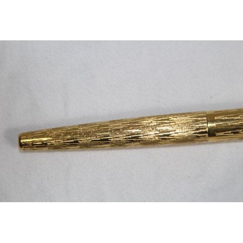 733 - 14CT GOLD NIB SHEAFER FOUNTAIN PEN