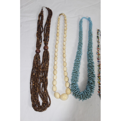 737 - QUANTITY OF GOOD VINTAGE AND MODERN COSTUME NECKLACES