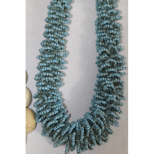 737 - QUANTITY OF GOOD VINTAGE AND MODERN COSTUME NECKLACES